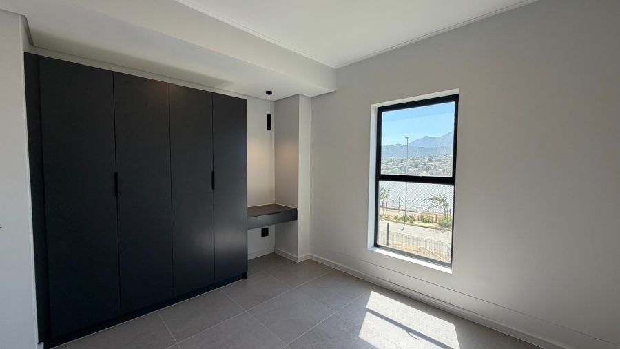 2 Bedroom Property for Sale in Newinbosch Western Cape